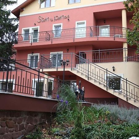 Stan és Panzió Acomodação com café da manhã Balatonalmádi Exterior foto